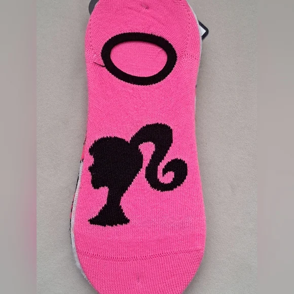 Brand New Ladies 3 Pairs Barbie Black and Pink Stay Put Liner; Shoe Size 4-10 - Picture 3 of 3